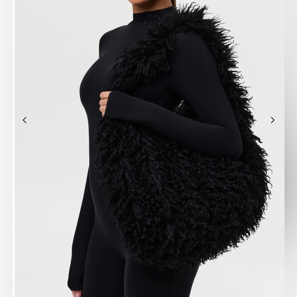 FAUX FUR PLUSH SHOULDER BAG